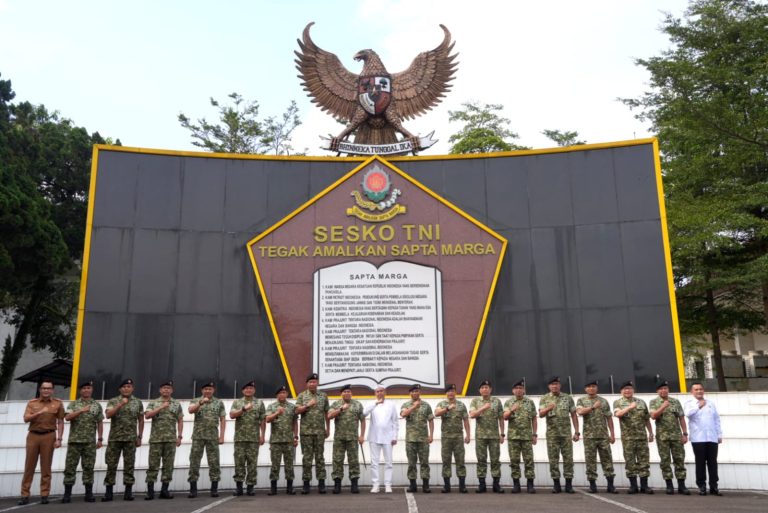 KDM Tekankan Pentingnya Kepemimpinan Autentik di Hadapan Pasis Sesko TNI